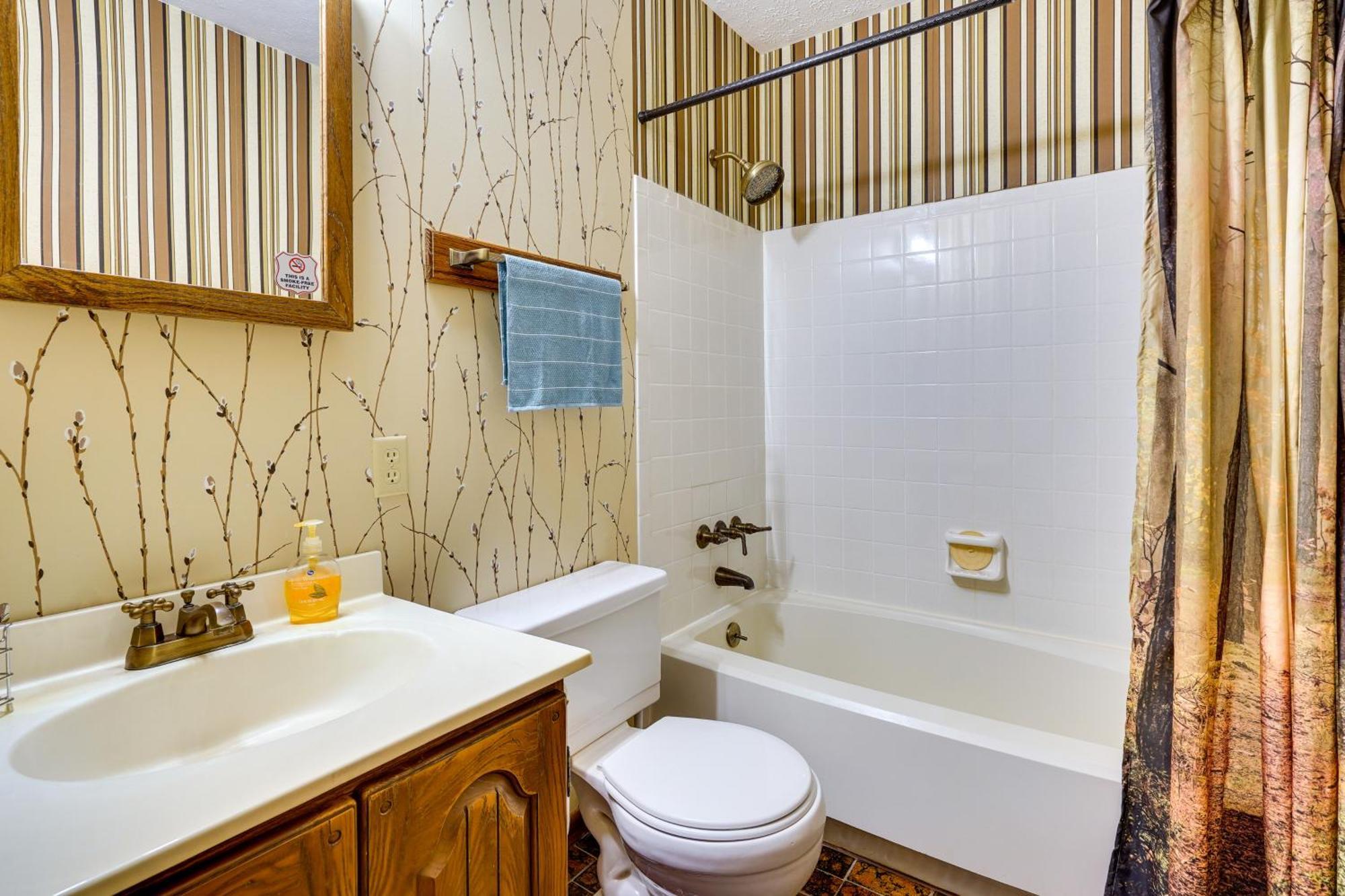 Howard Cabin Rental About 3 Mi To Apple Valley Lake! Mount Vernon Extérieur photo